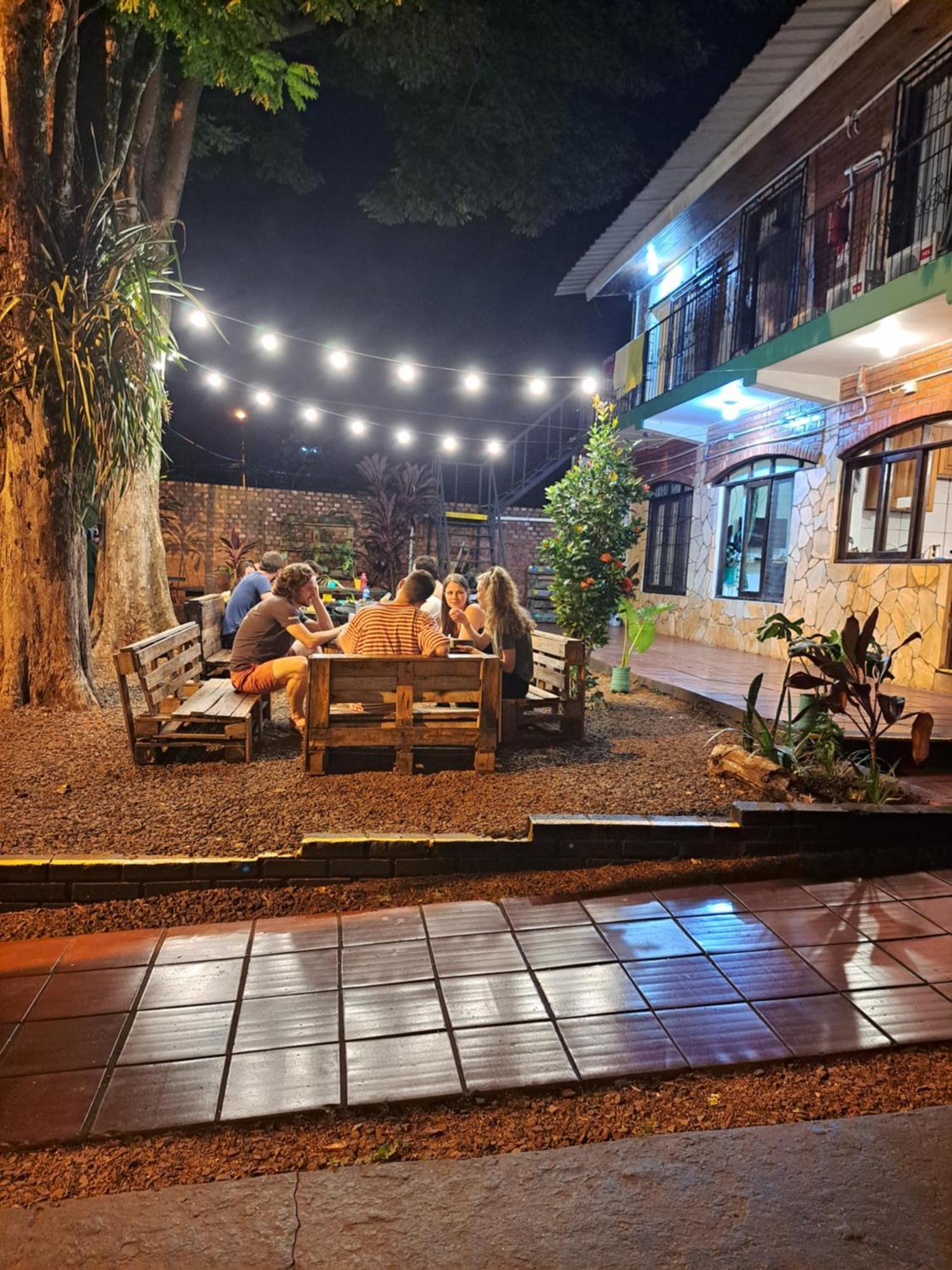 Benteveo Hostel Iguazu Пуерто-Іґуасу Екстер'єр фото