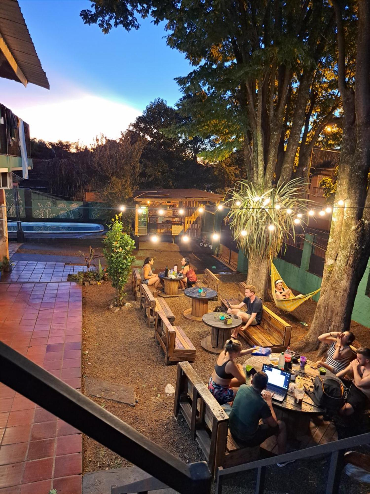 Benteveo Hostel Iguazu Пуерто-Іґуасу Екстер'єр фото